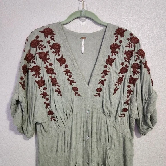 FREE PEOPLE Embroidered Midi Dress Sage Green Boho Festival M - Picture 9 of 12